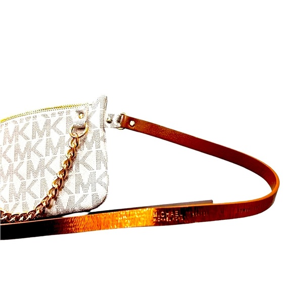 MICHAEL KORS MK Signature Fanny Pack Belt Bag Snaps
Chain 554131C NWT - Picture 6 of 10